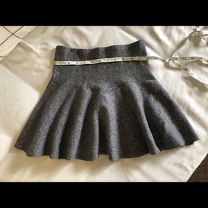 Stretchy A-line woven skirt